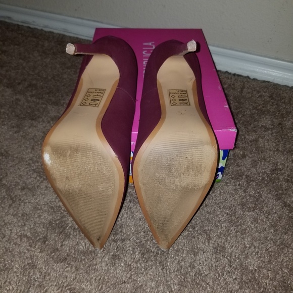 Shoes - Picture 2 of 3